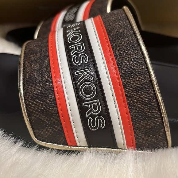 New Michael Kors Gilmore slide - Picture 7 of 8